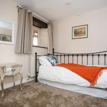 Merrymouth Fifield Eksteriør bilde